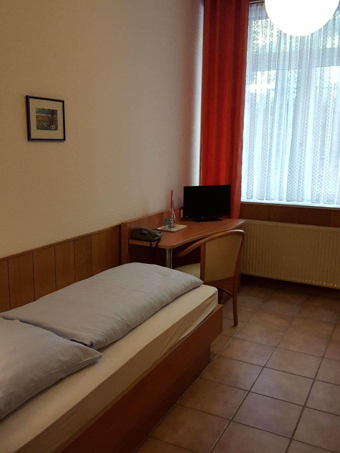 Waldhotel Zur Holzmuhle Eldagsen Екстериор снимка